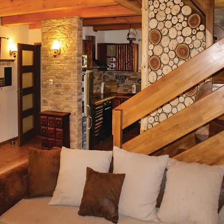 Three-bedroom Holiday In Mýto pod Ďumbierom