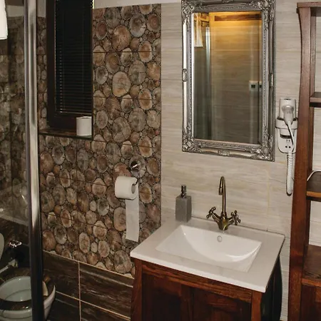 Three-bedroom Holiday In Mýto pod Ďumbierom